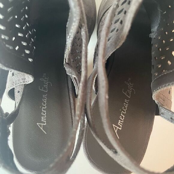 American Eagle Womens Sandals Size 6.5 Grey Laser Cut Peep Toe Sling Back Heels - Picture 7 of 7